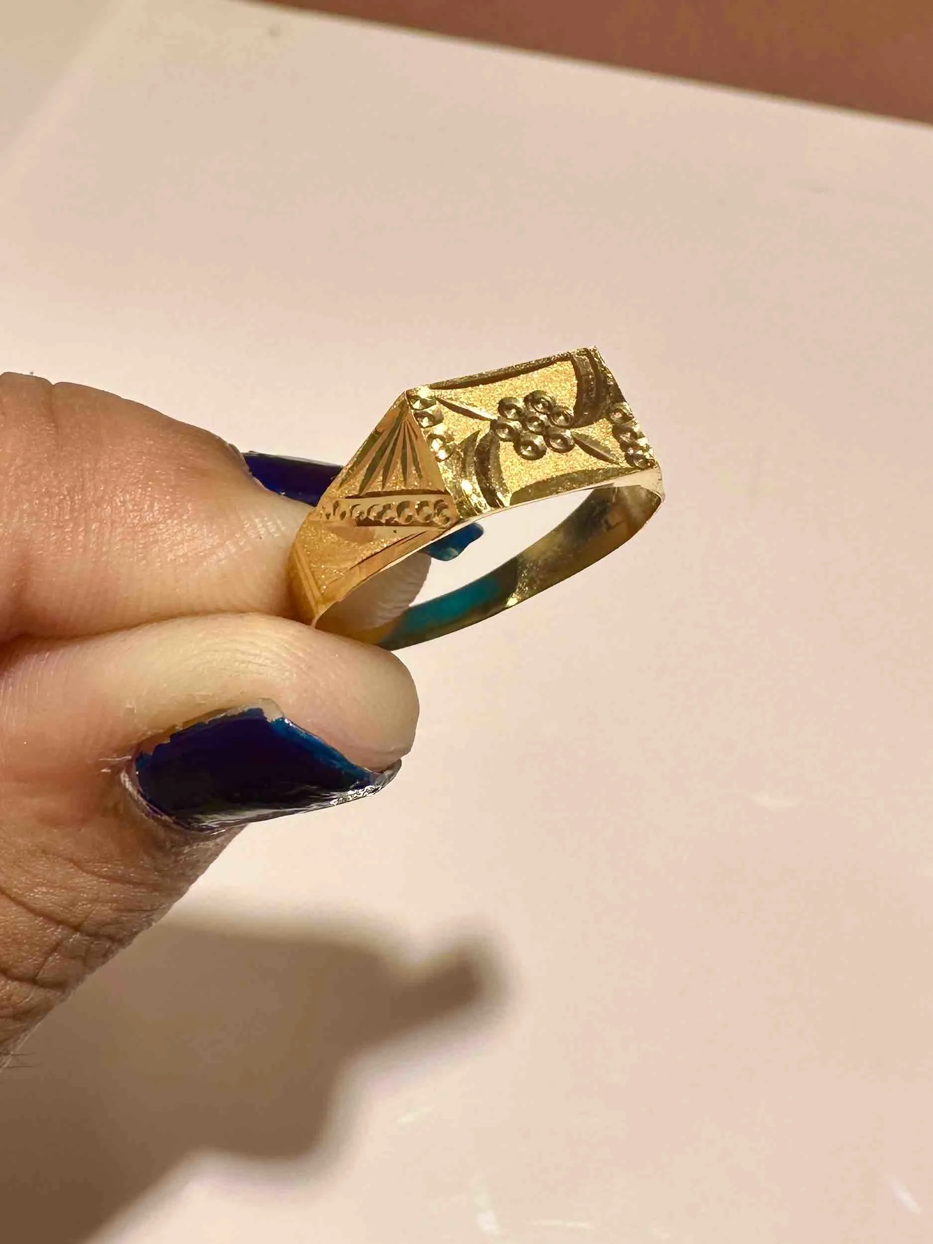 53/70 Crest Line Baby Ring