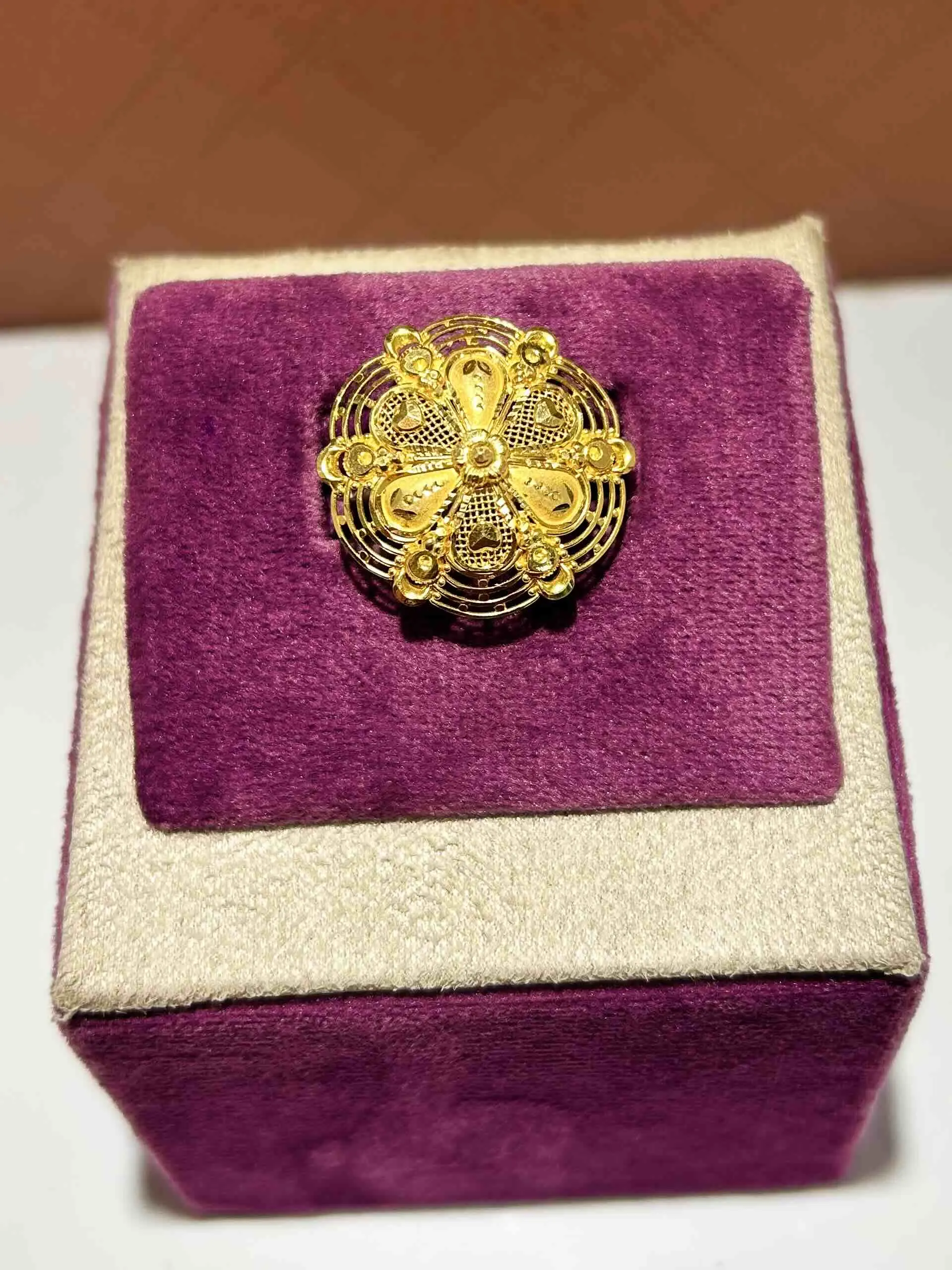 2/244 Regal Petal Umbrella Ring