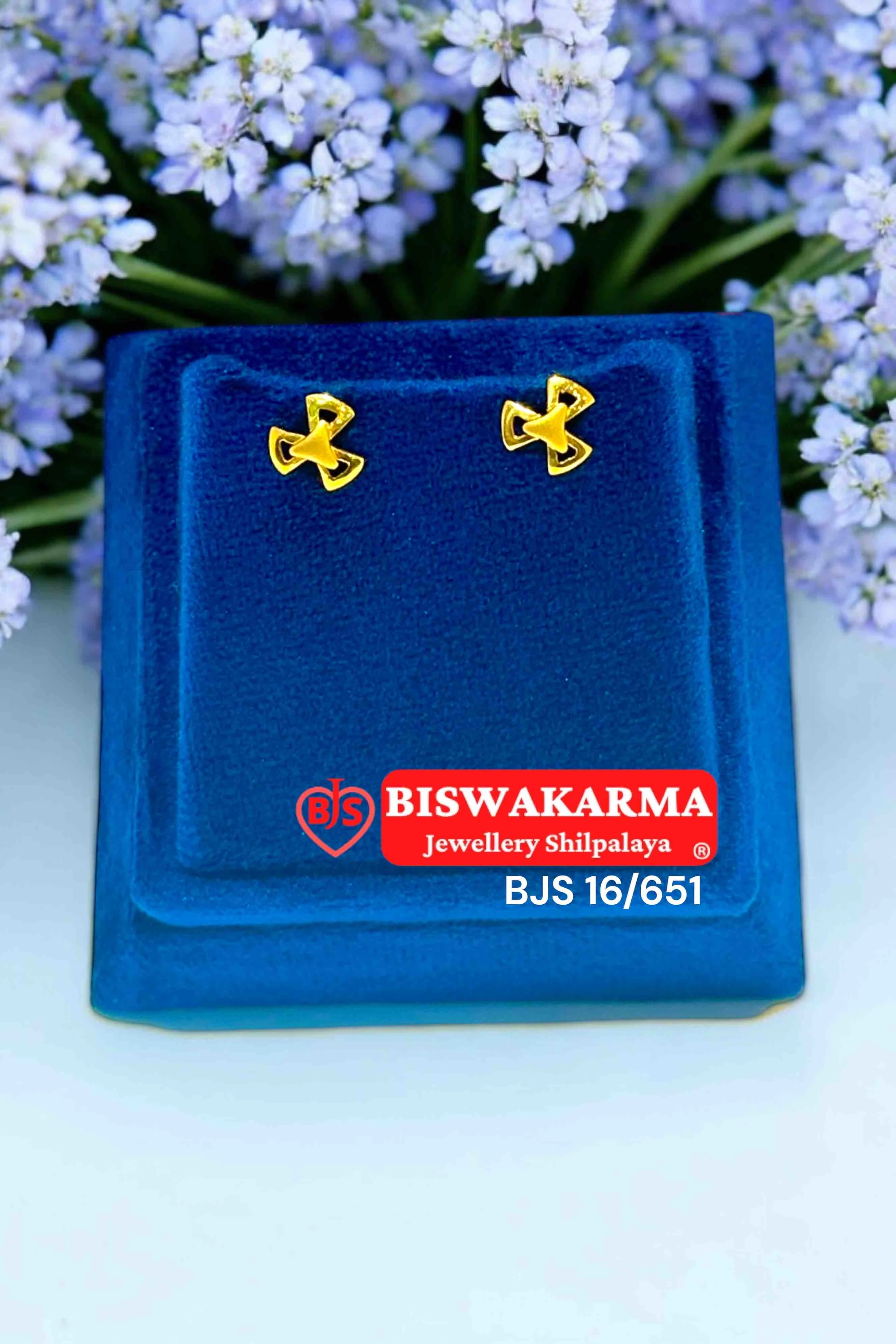 16/651 Bow Twist Tops Earring