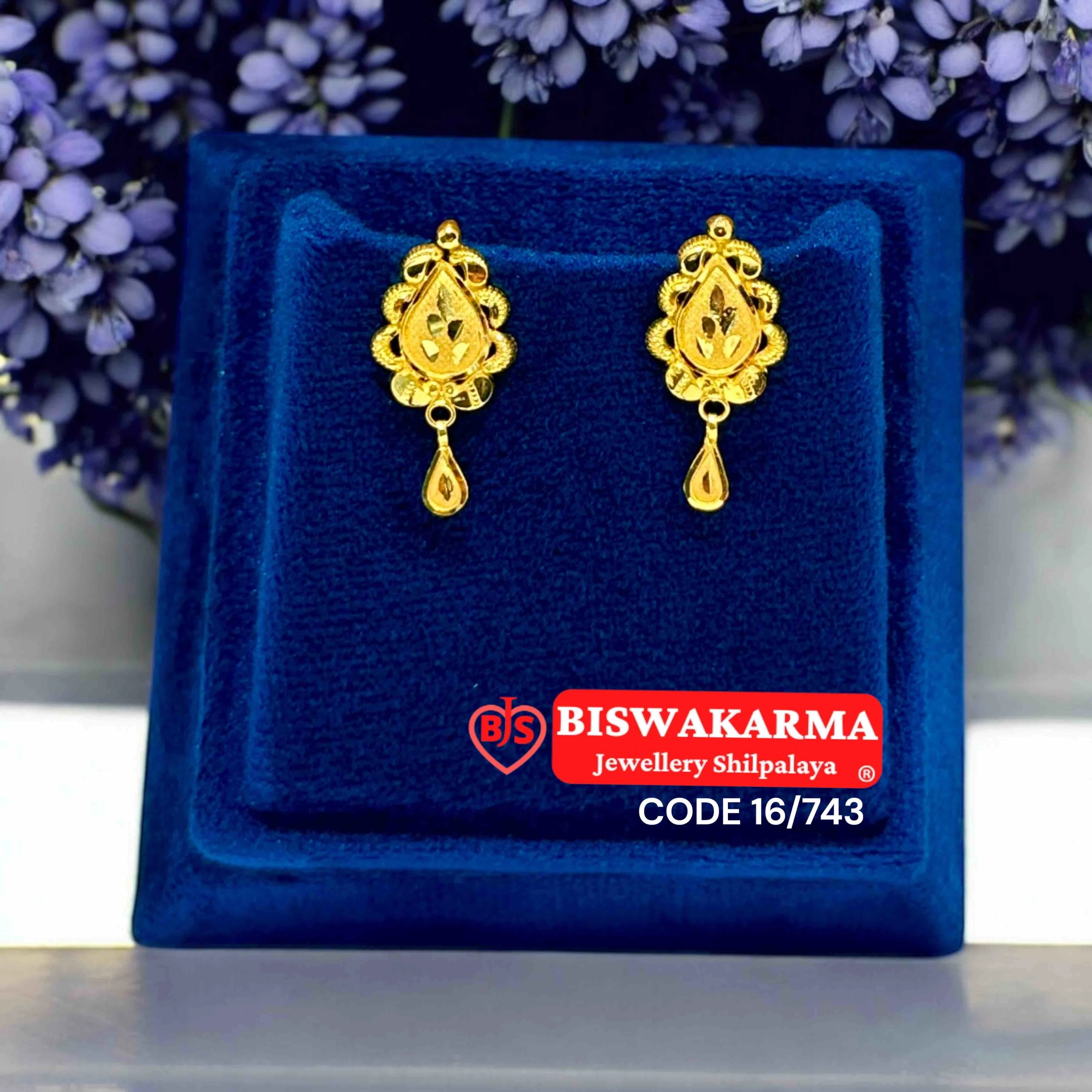 16/743 Royal Drop Tops Earring