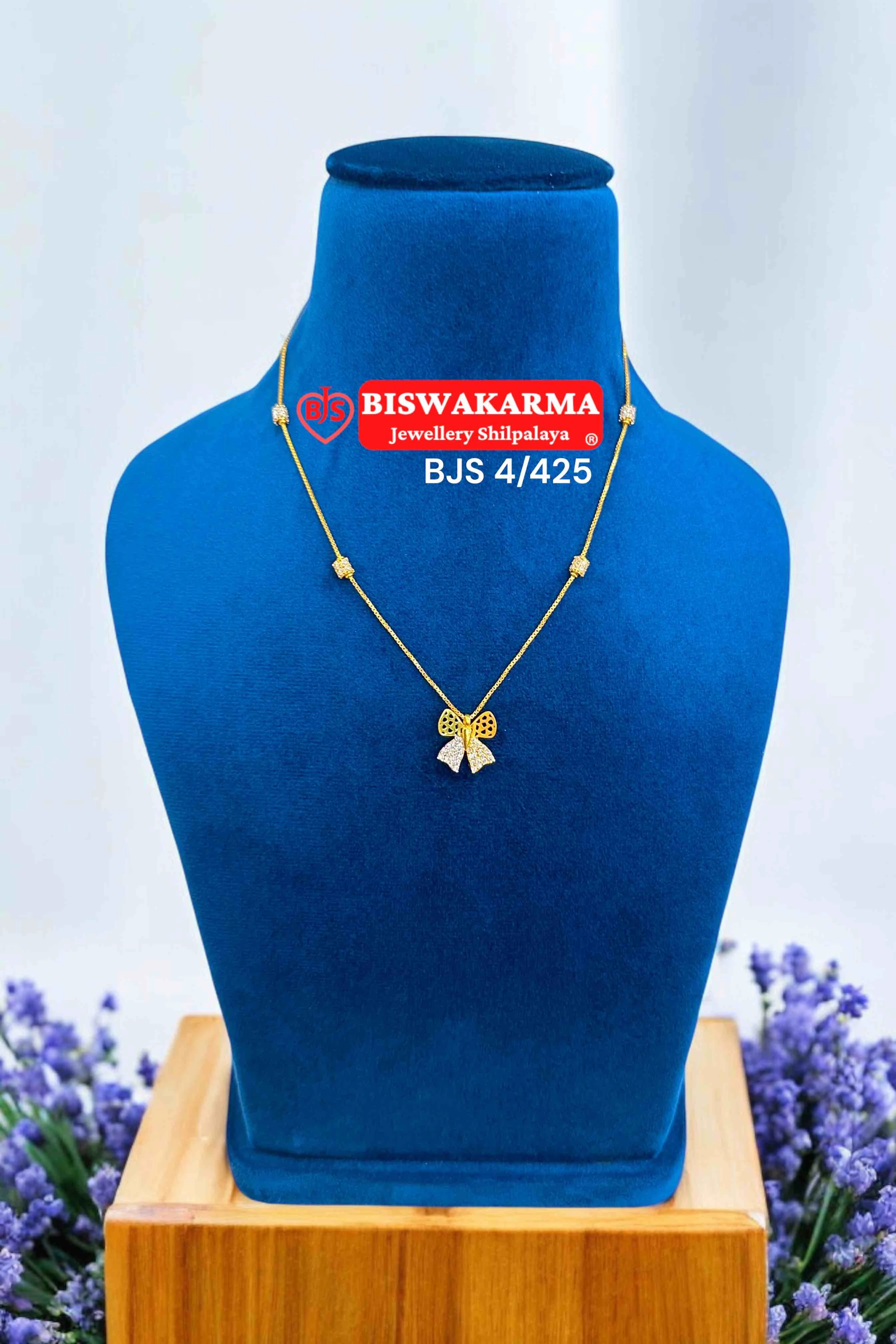 4/425 Bow Charm Ladies Chain