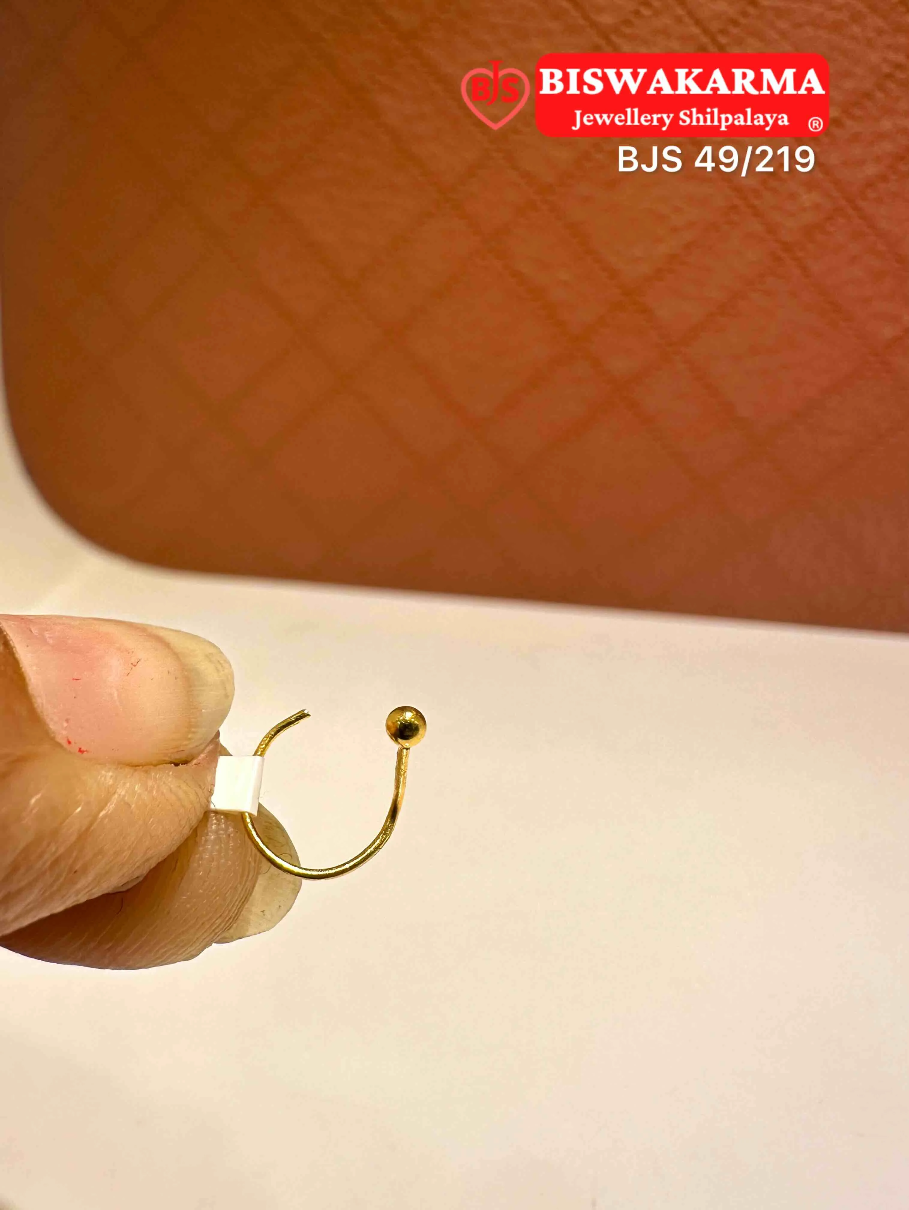 49/219 Petite Gold Dot Nosepin