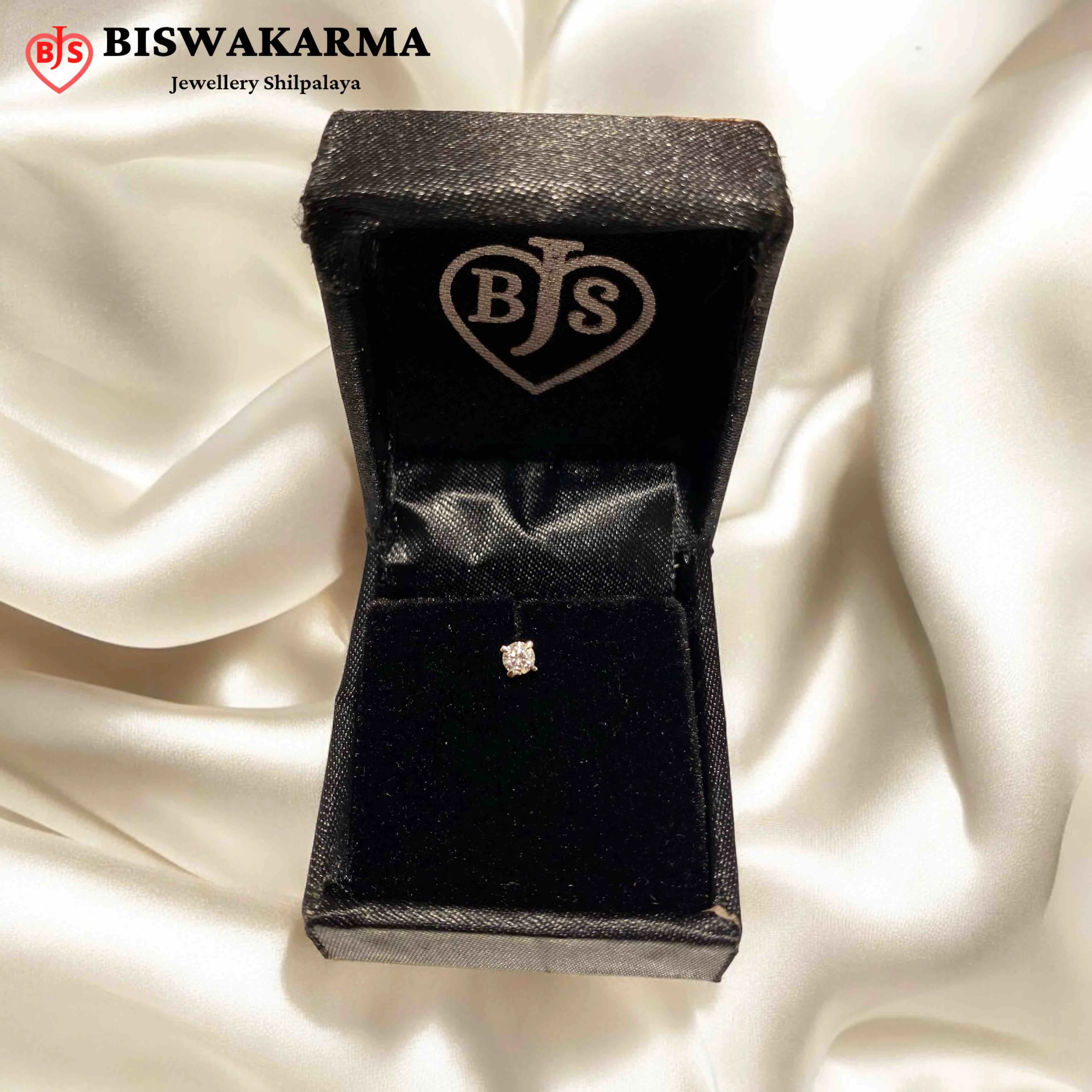 D/1/34 Crystal Square Diamond Nose Pin
