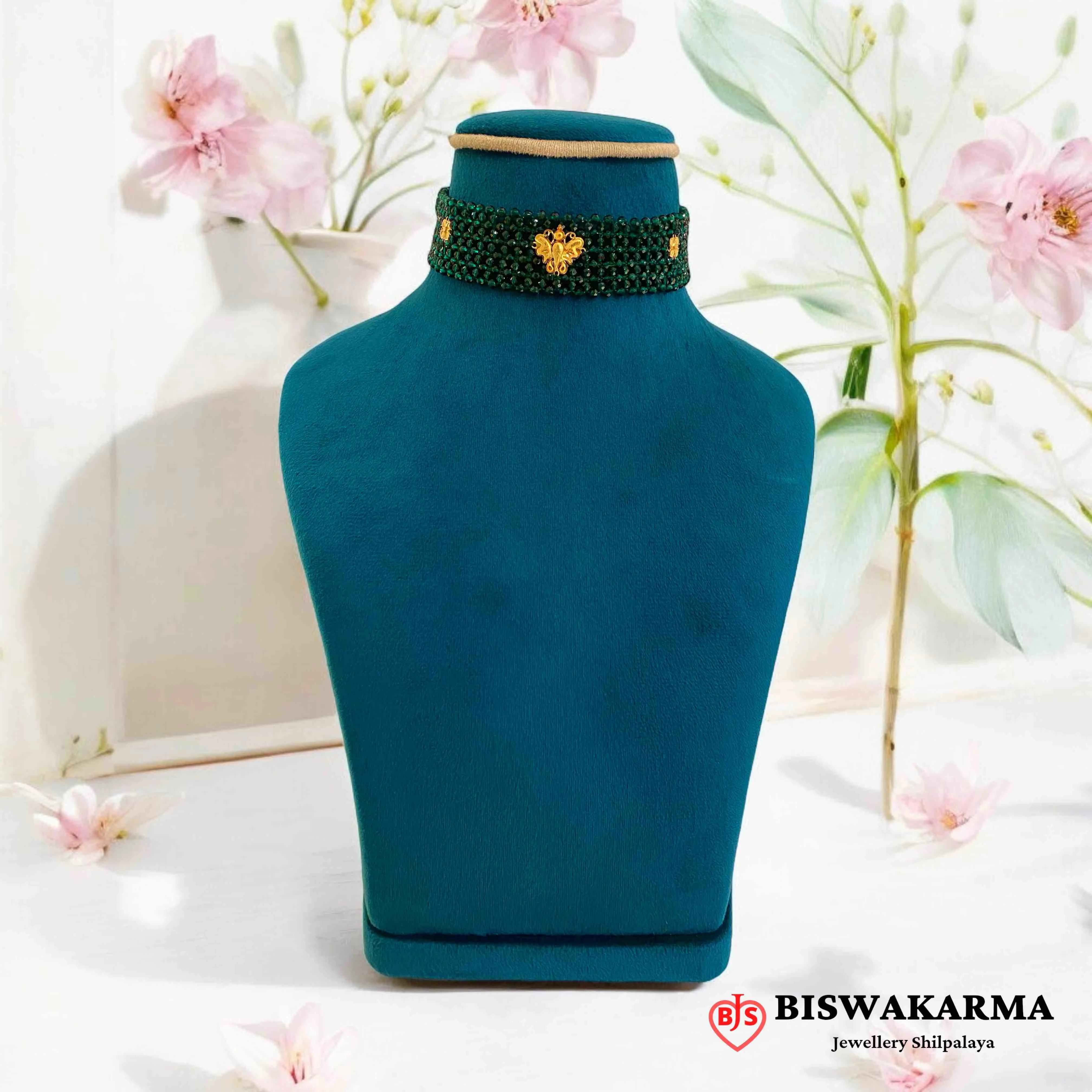 46/29 Green Bead Floral Crystal Choker