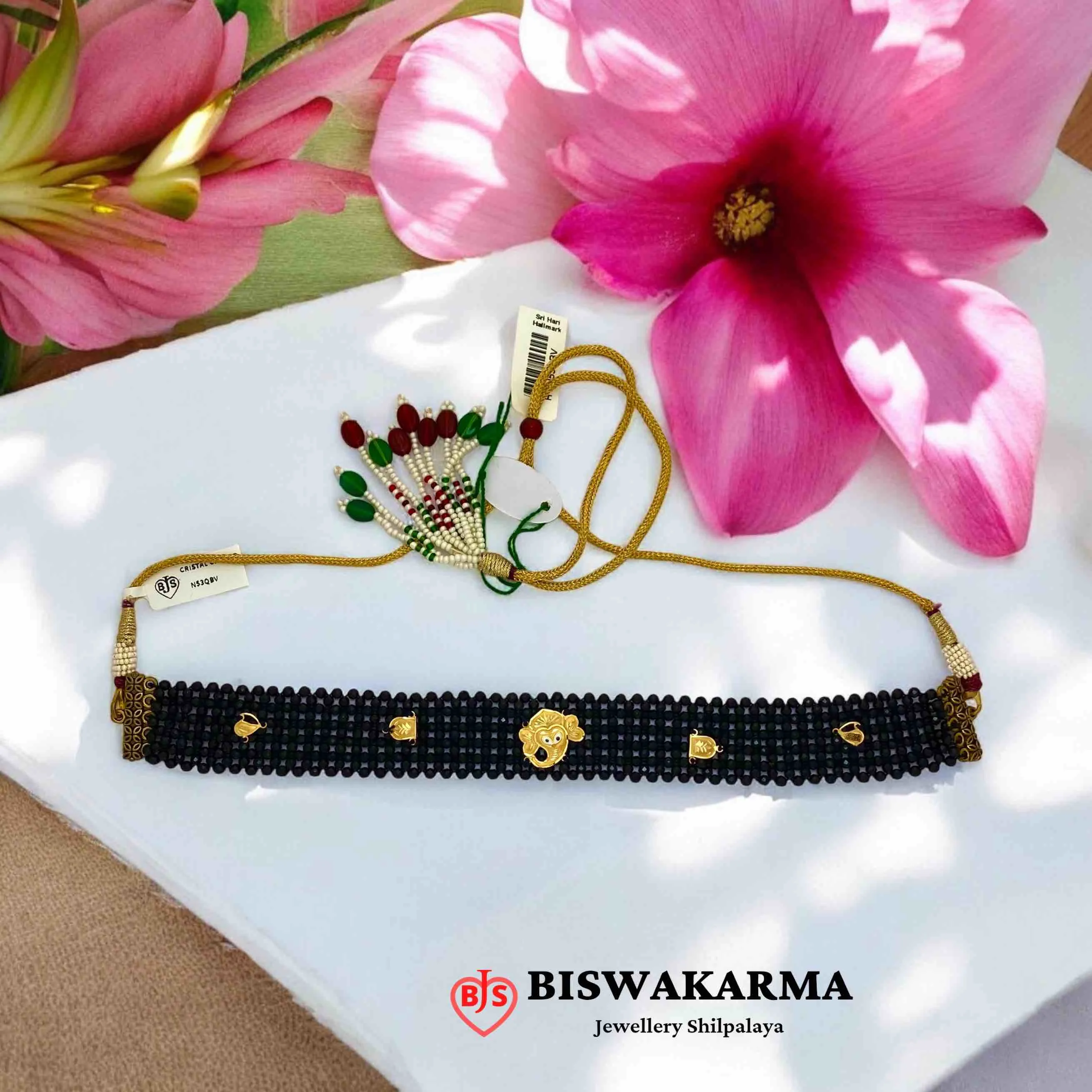 46/24 Black Bead Floral Crystal Choker