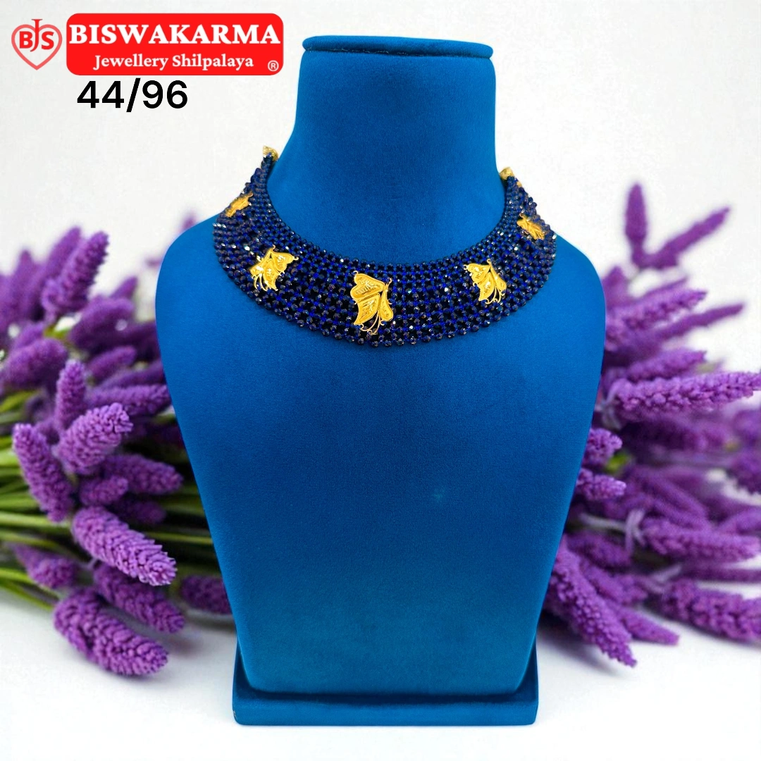 44/96 Midnight Bloom Crystal Necklace