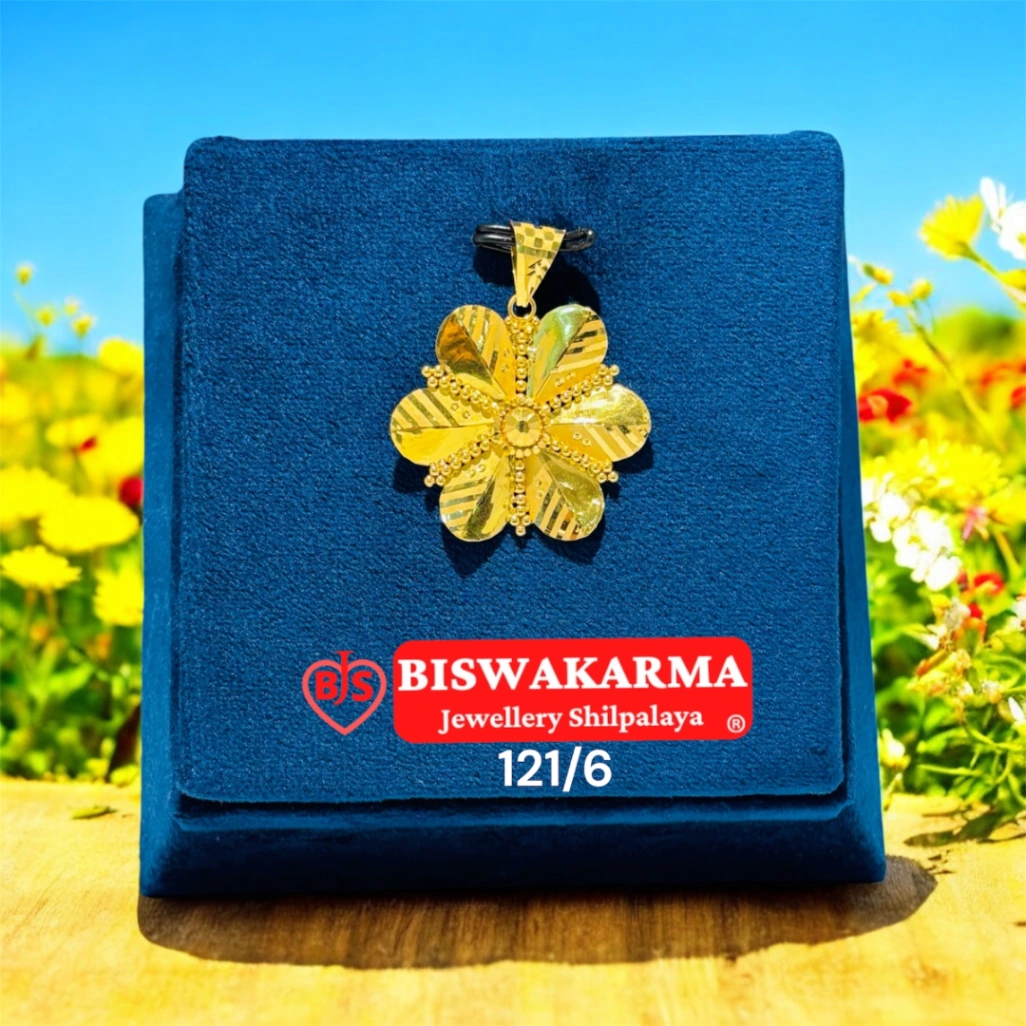 121/6 Floral Shine Gold Locket