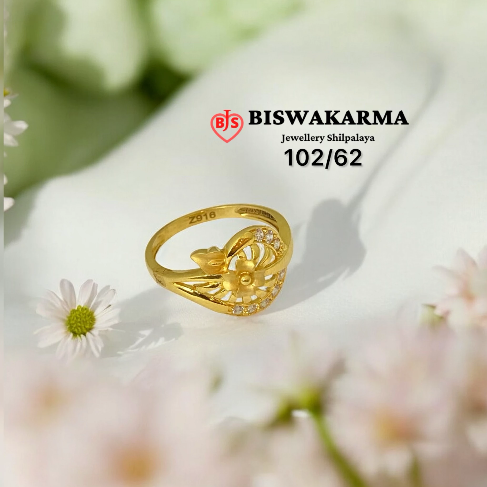 102/62 Floral Curve Ladies Ring