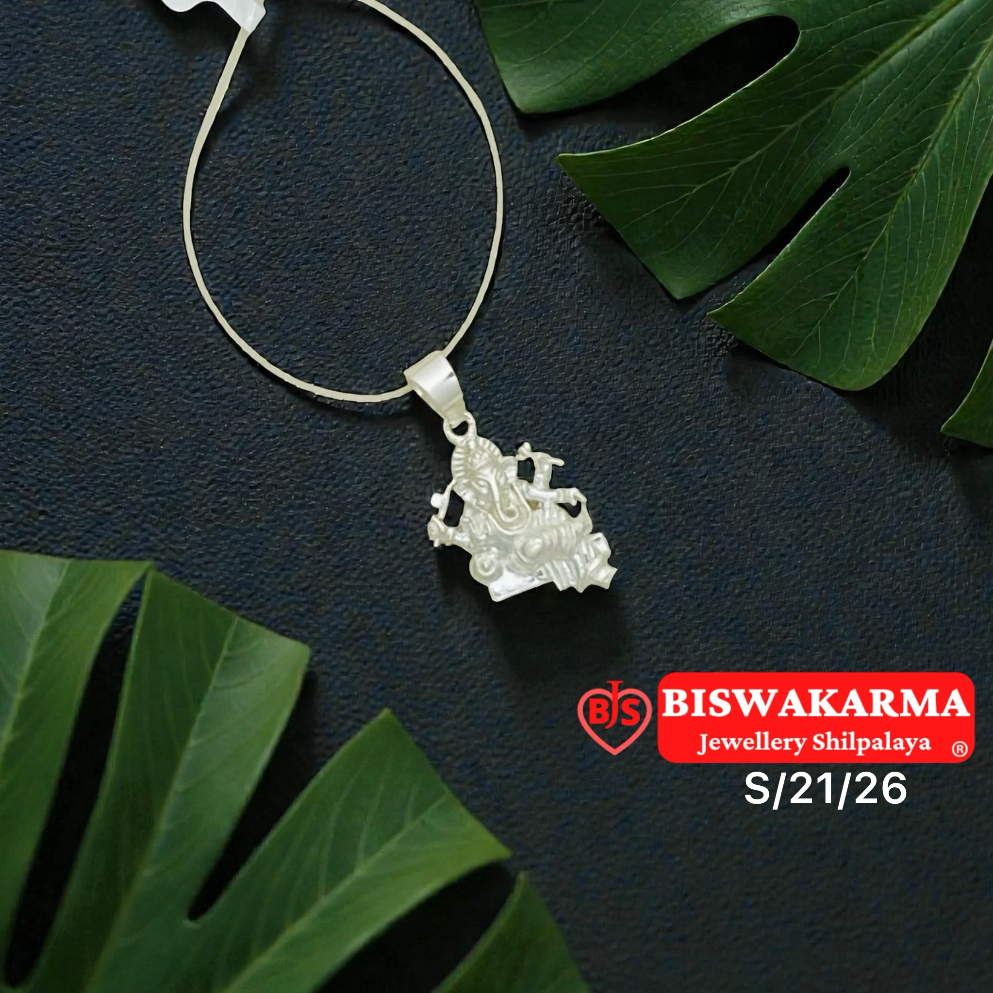 S/21/26 Ganesh Cut Locket