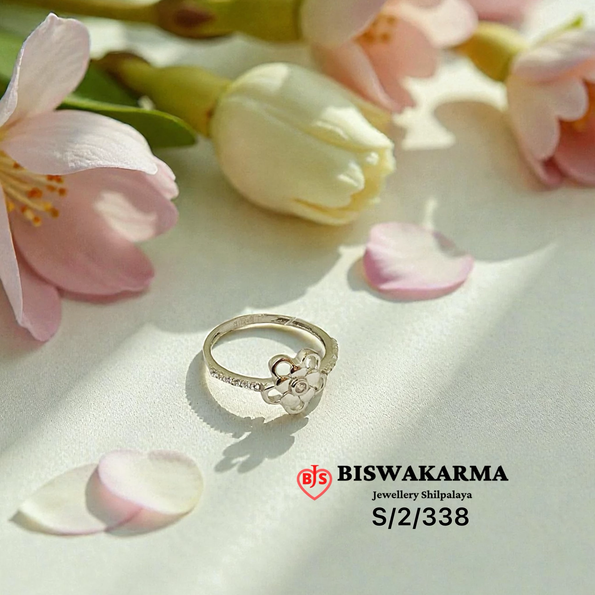 S/2/338 Tiny Bloom Ring