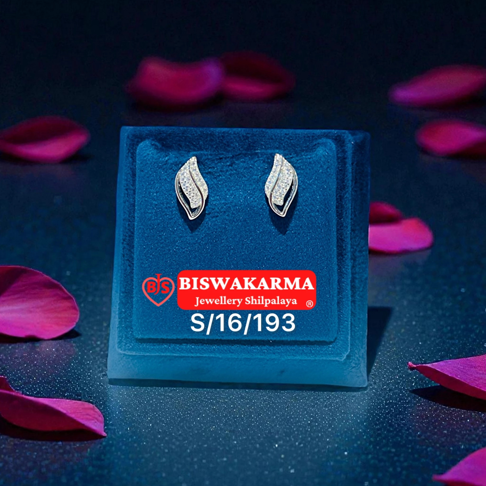 S/16/193 Curved Leaf Silver Earring
