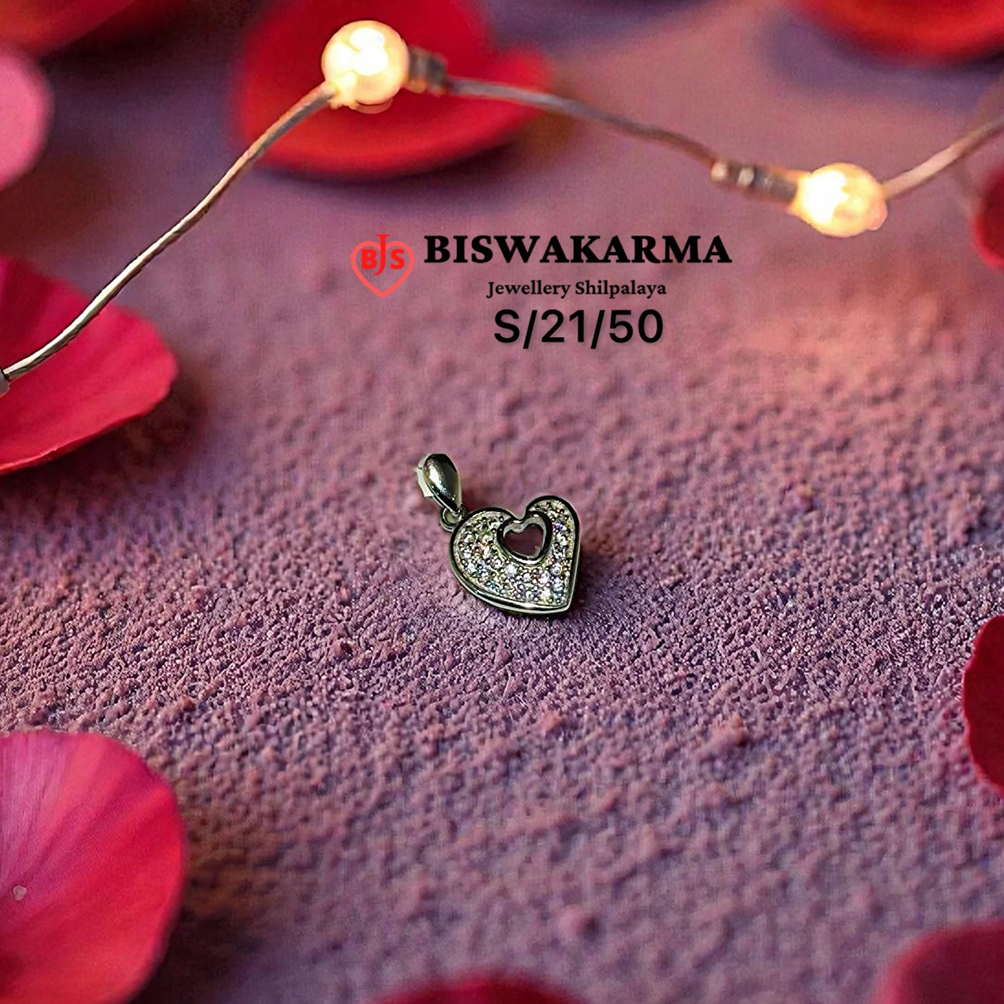 S/21/50 Spark Heart Charm Silver Locket