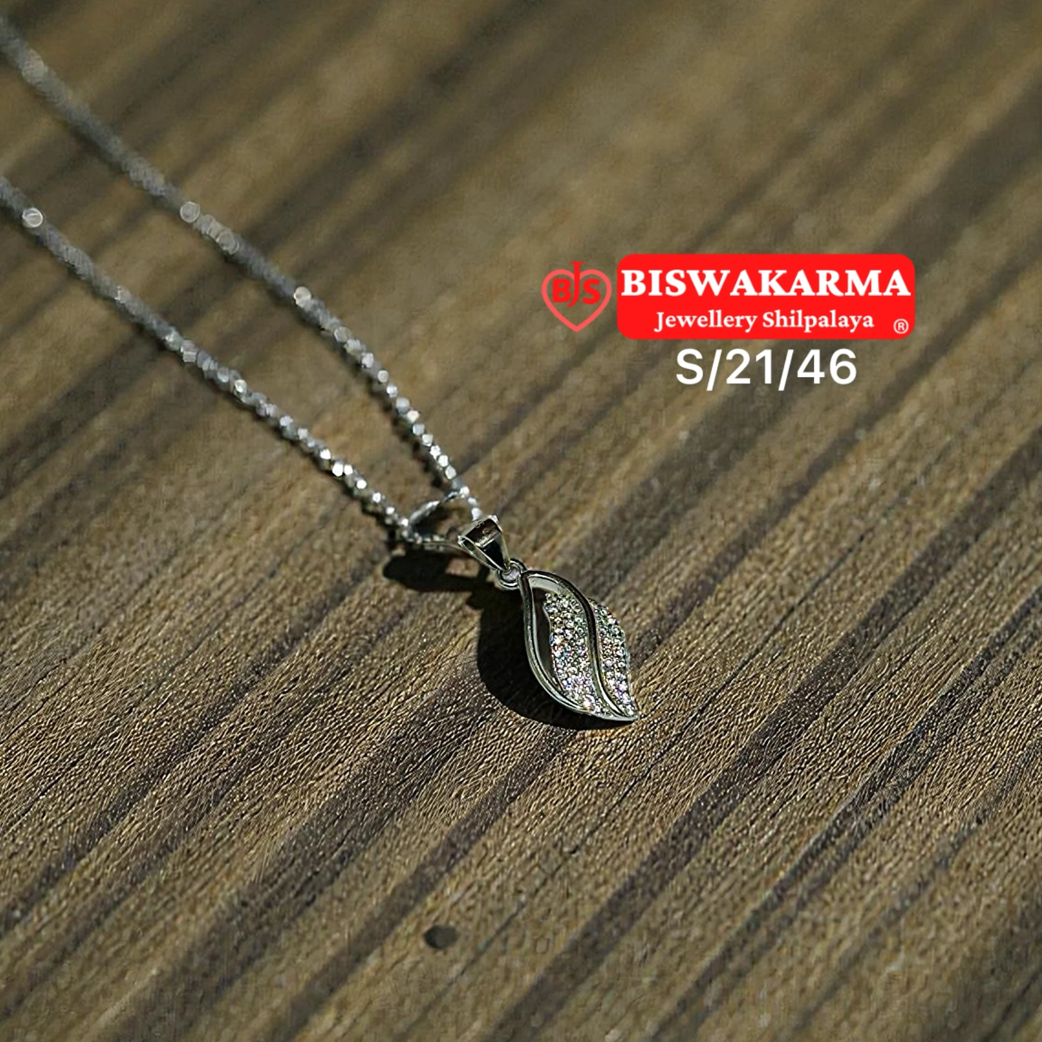 S/21/46 Twin Leaf Charm Silver Locket