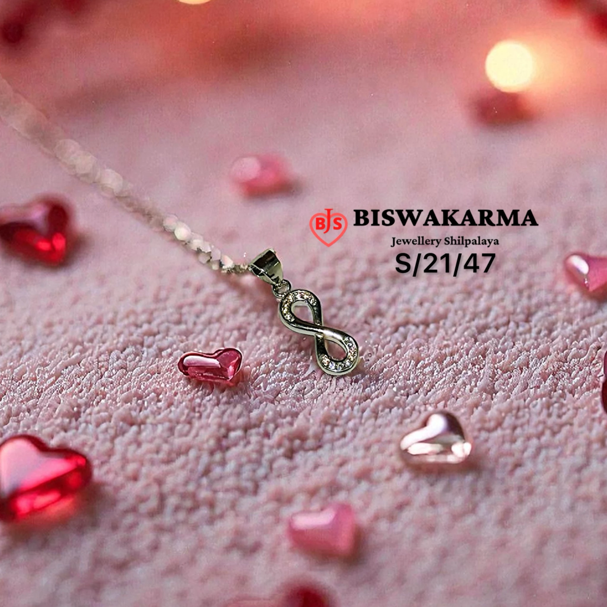 S/21/47 Infinity Loop Charm Silver Locket