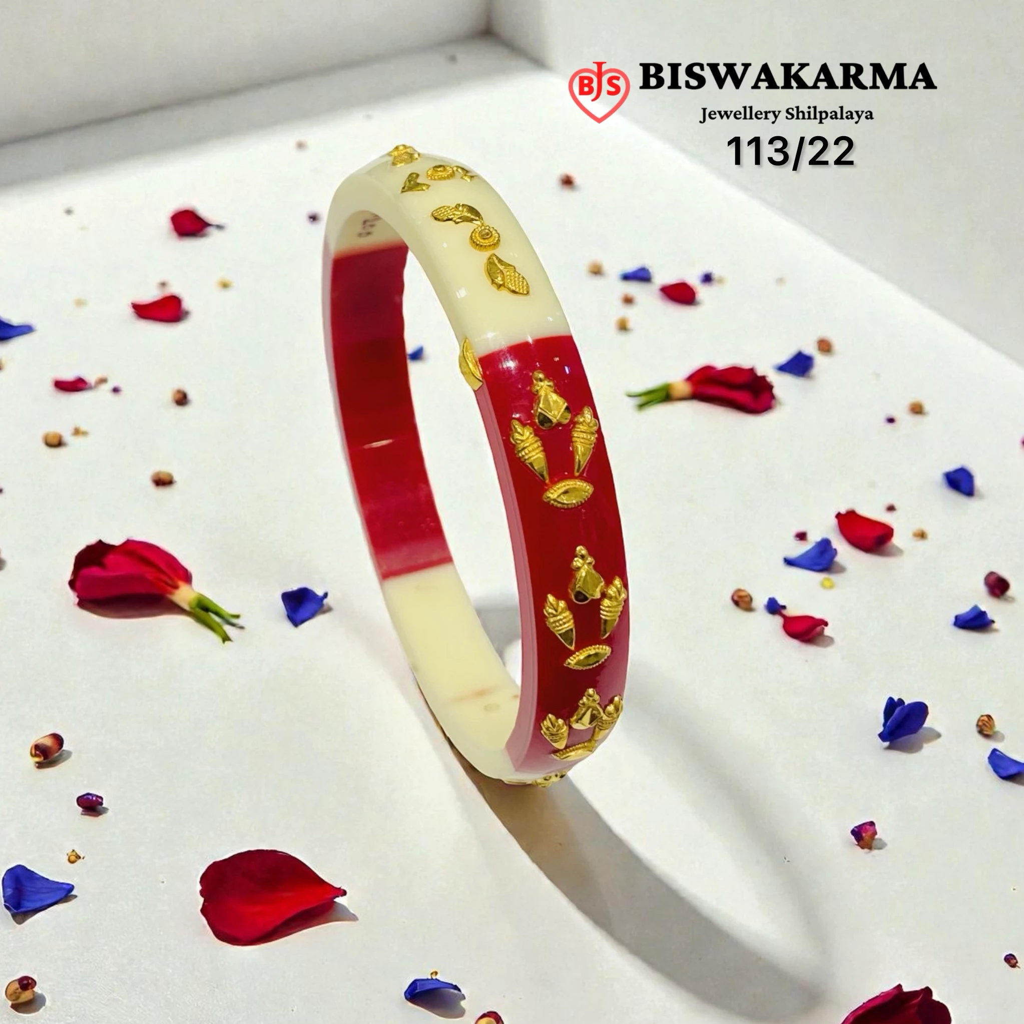 113/22 Ivory Red Motif Pesting Pola