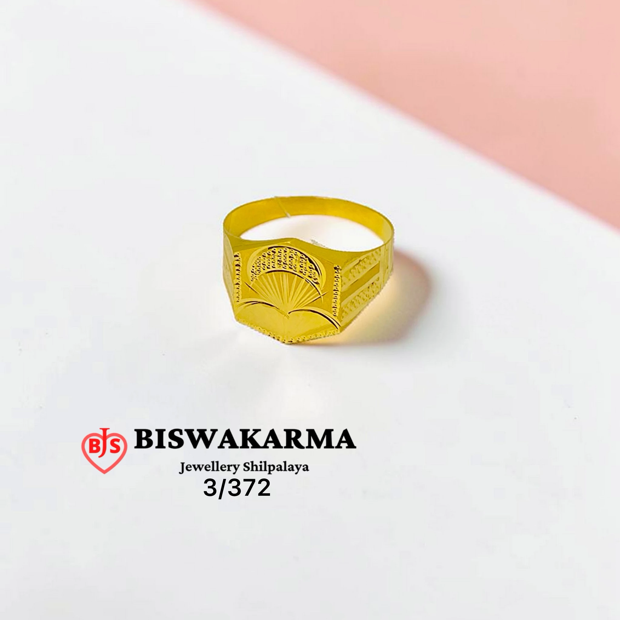 3/372 Fancrest Gents Ring