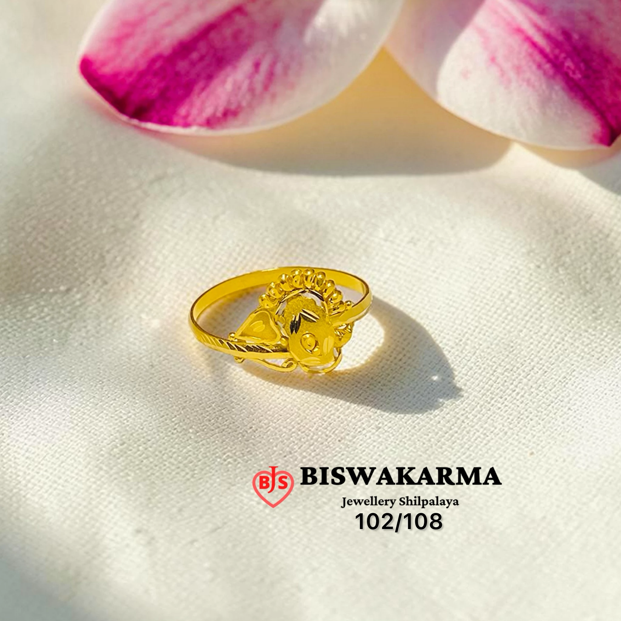 102/108 Bloom Crest Ladies Ring