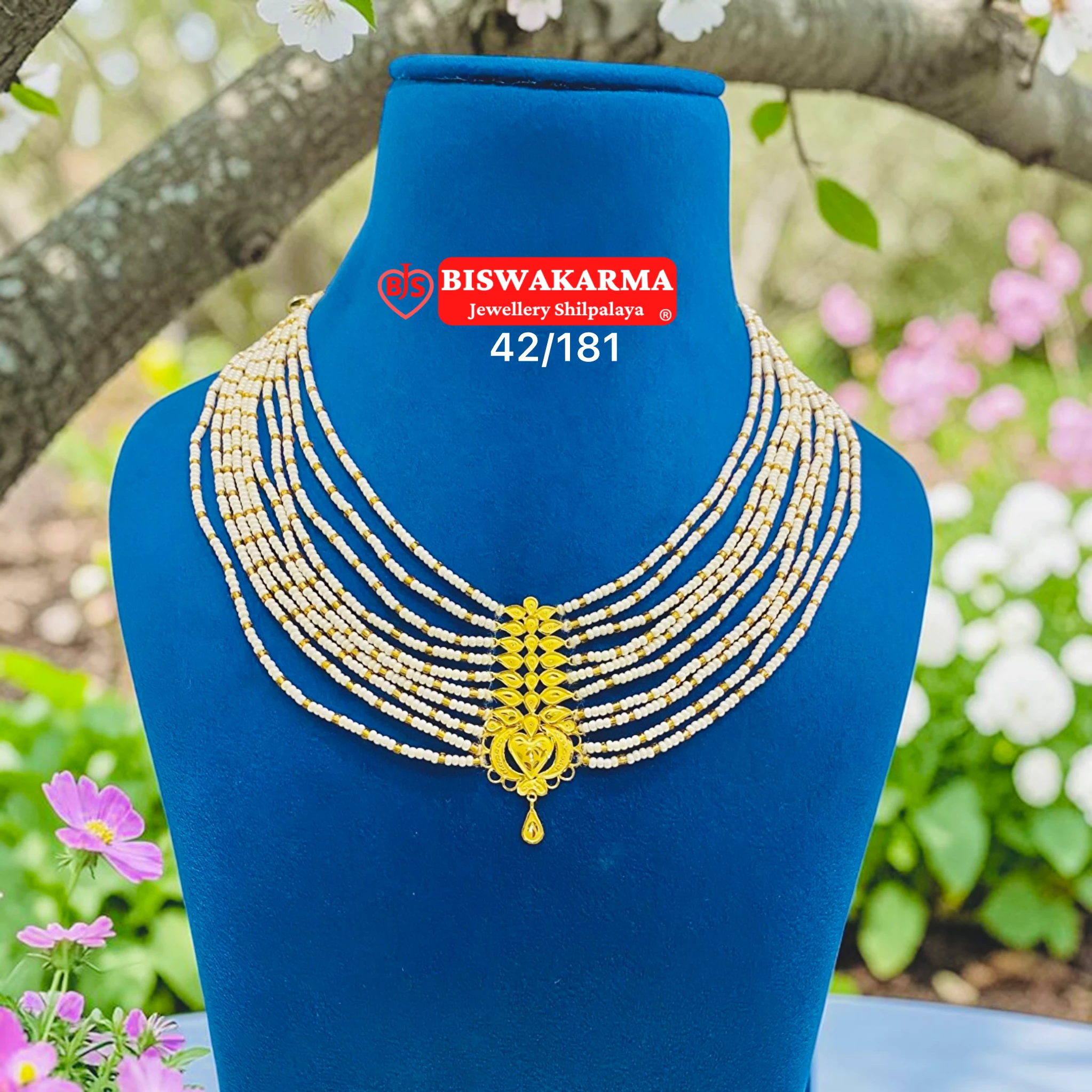 42/181 Pearl Crest Necklace