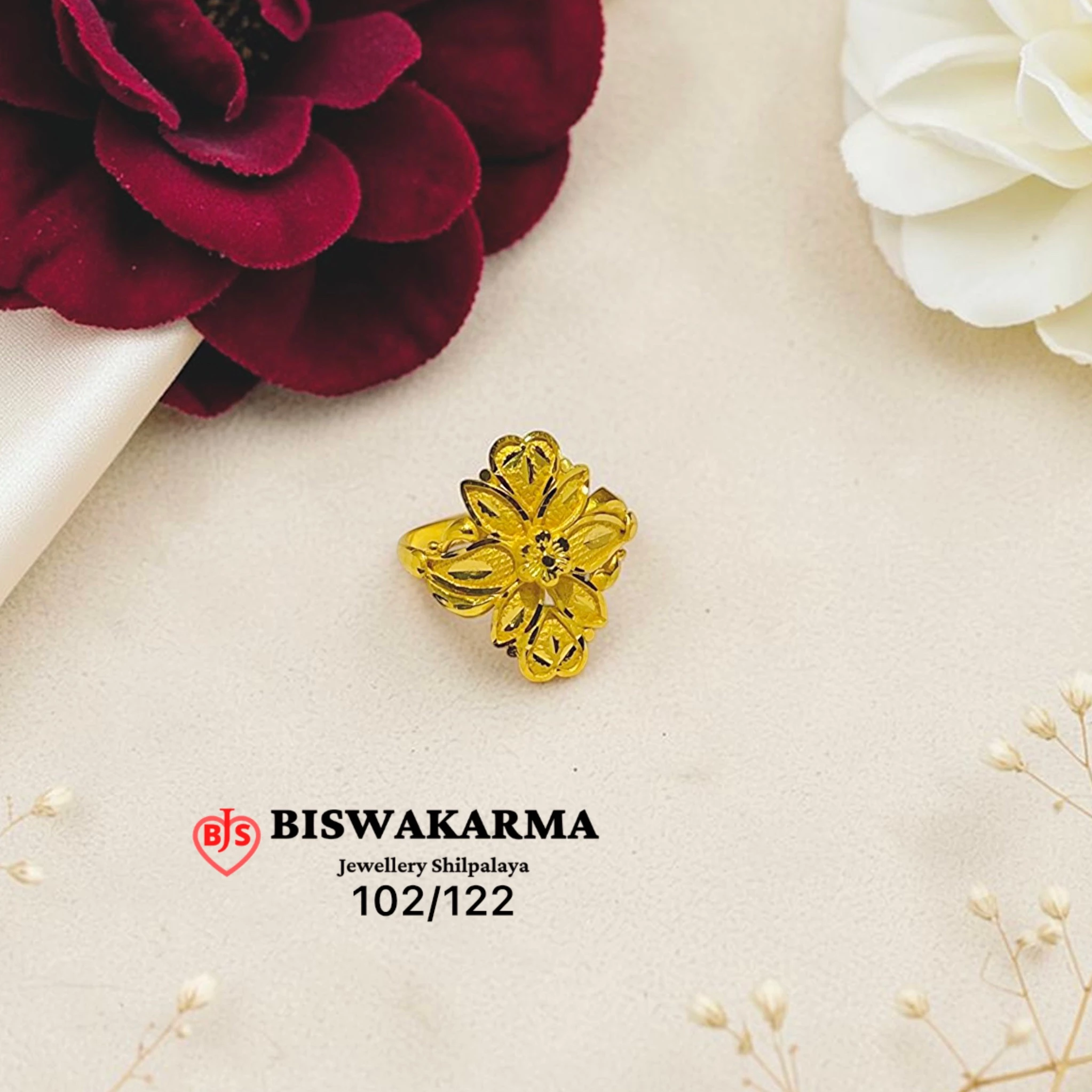 102/122 Floral Ladies Ring