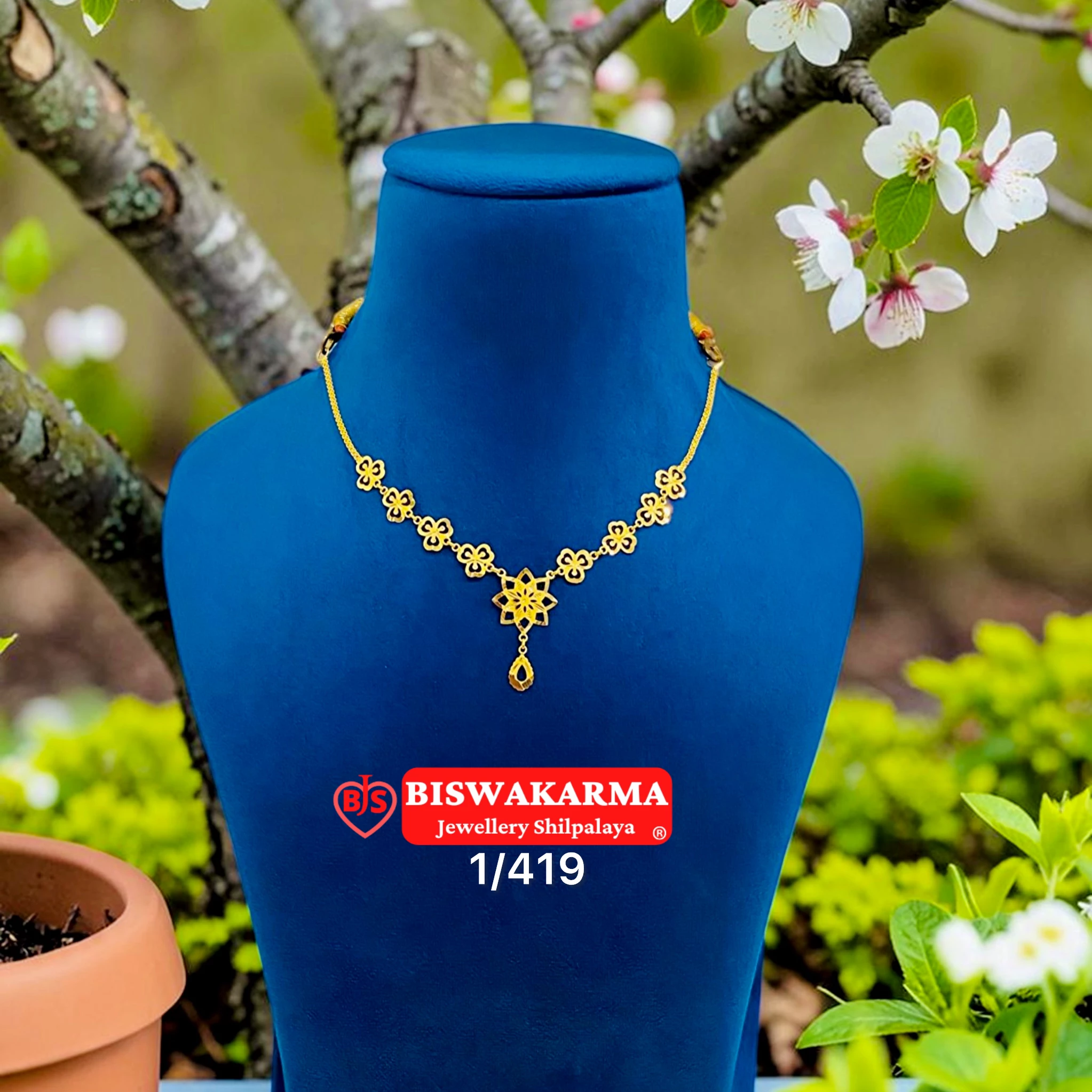 1/419 Floral Light Weight Necklace